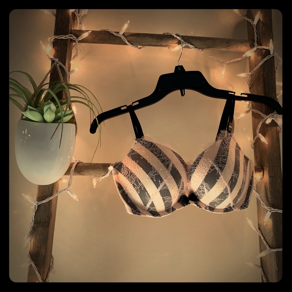 Brand new Victoria’s Secret Very Sexy bra